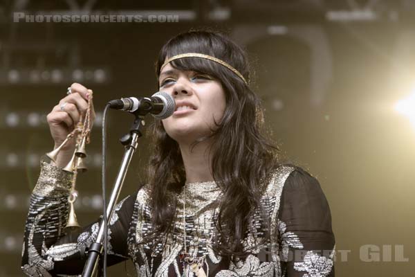 BAT FOR LASHES - 2007-08-26 - SAINT CLOUD - Domaine National - Scene de la Cascade - 